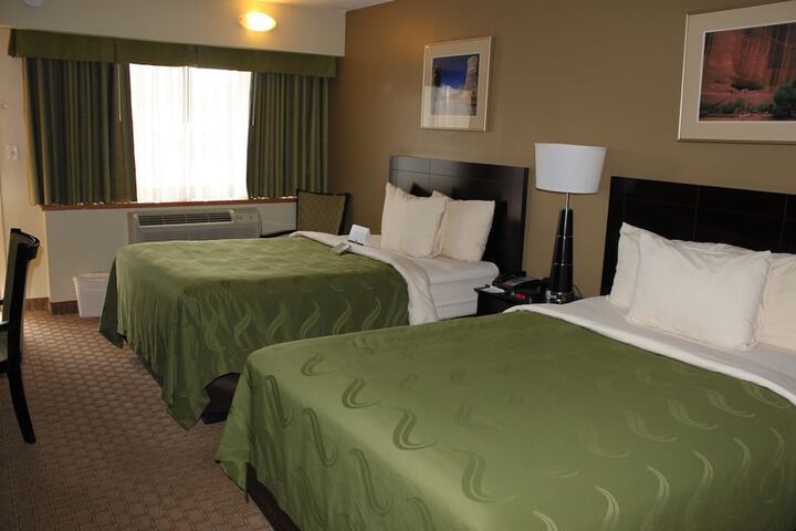 Room 13 of 37