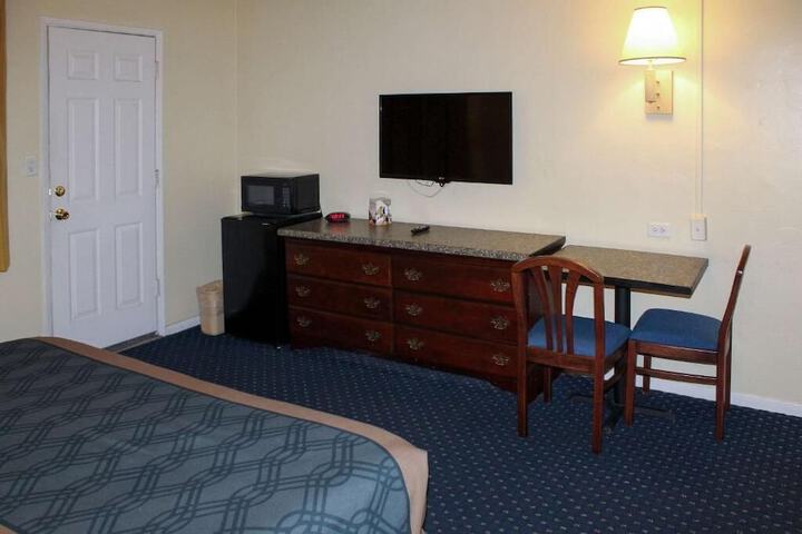 Room 4 of 22