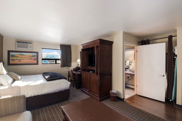 Room 44 of 60