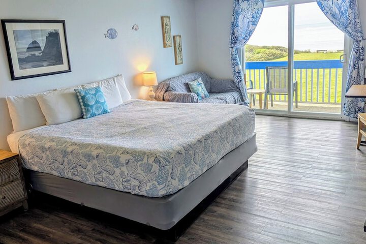 Silver Surf Motel