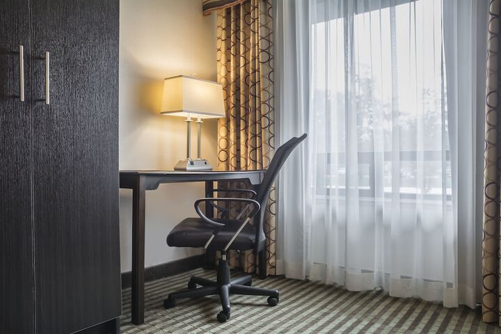 Room 27 of 62