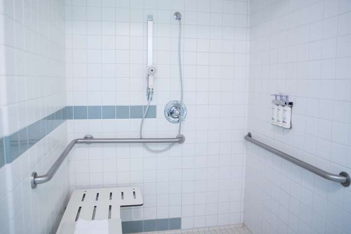 Room 32 of 47