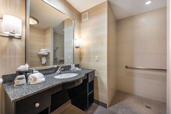 Homewood Suites by Hilton Oxnard / Camarillo