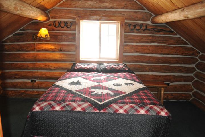 Room 33 of 77