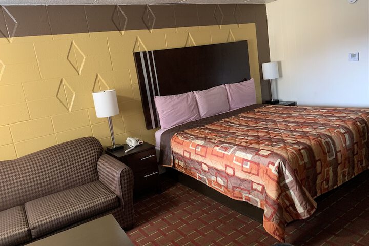 Room 9 of 31