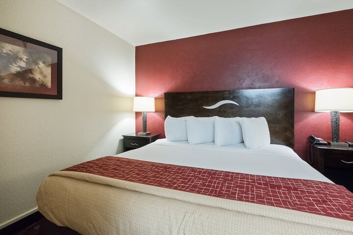 Room 13 of 30
