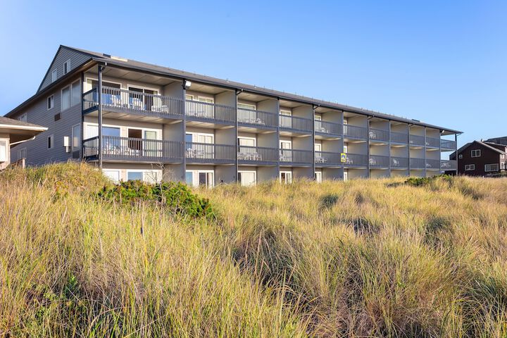 Lincoln Sands Oceanfront Resort an Ascend Collection Hotel