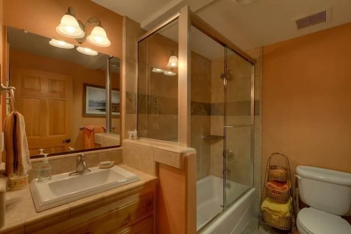 Room 14 of 28