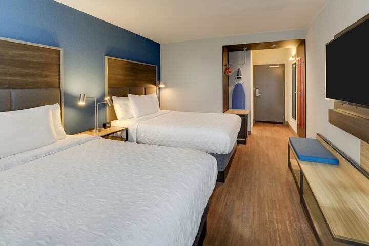 Room 28 of 45