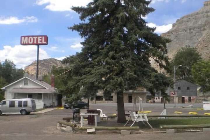 Hotel 2 of 41