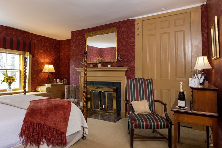Room 47 of 76