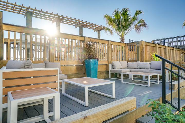 Sundeck 73 of 86