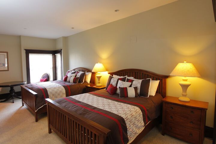 Room 32 of 52