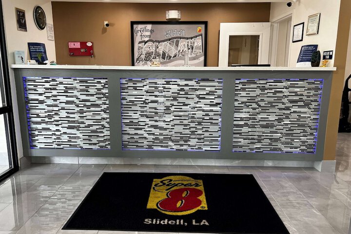 Super 8 by Wyndham Slidell