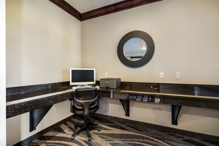 Business Center 30 of 30