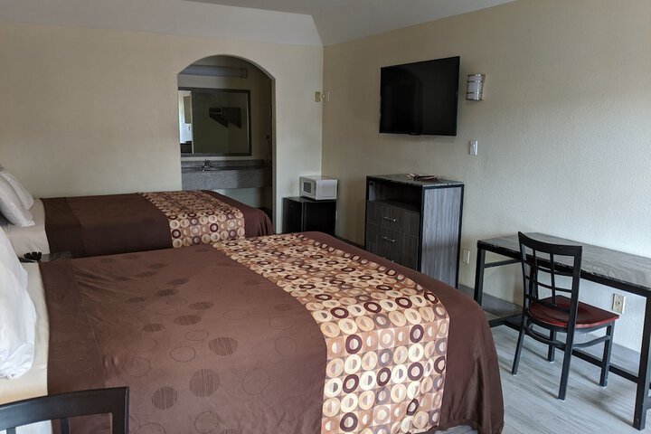 Room 9 of 20