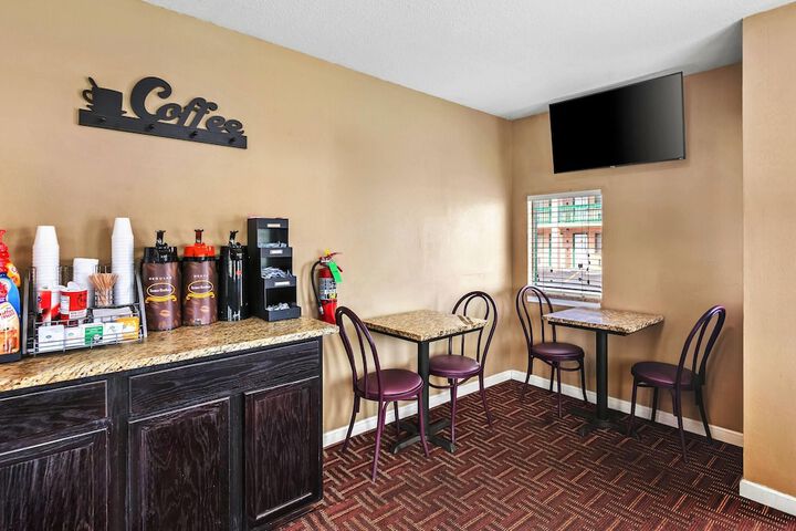 Super 8 by Wyndham Columbia SC / Ft. Jackson