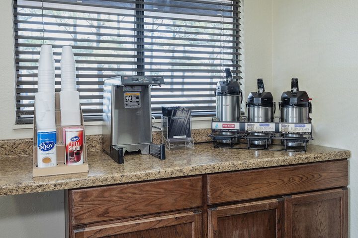 Breakfast/Coffee Service 30 of 31