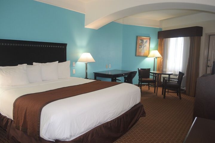 Room 14 of 36
