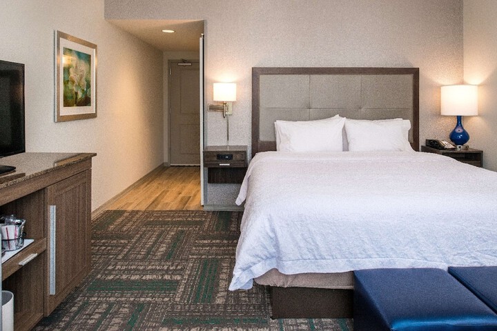 Hampton Inn & Suites North Huntingdon-Irwin