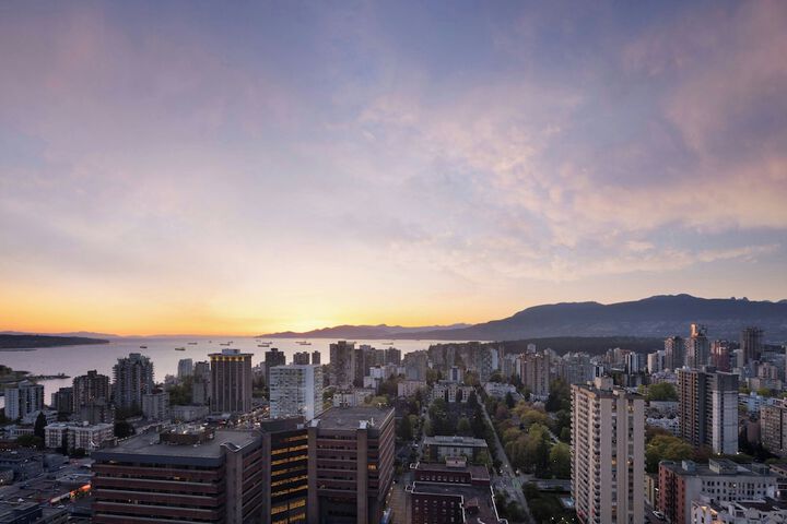Sheraton Vancouver Wall Centre