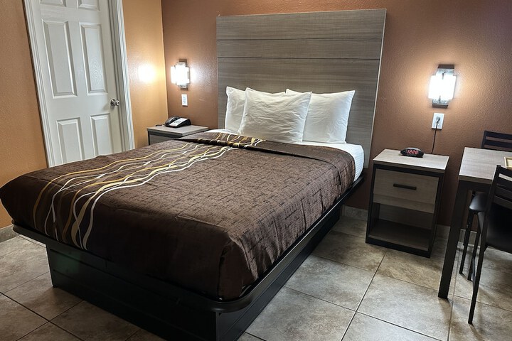 New Corral Motel