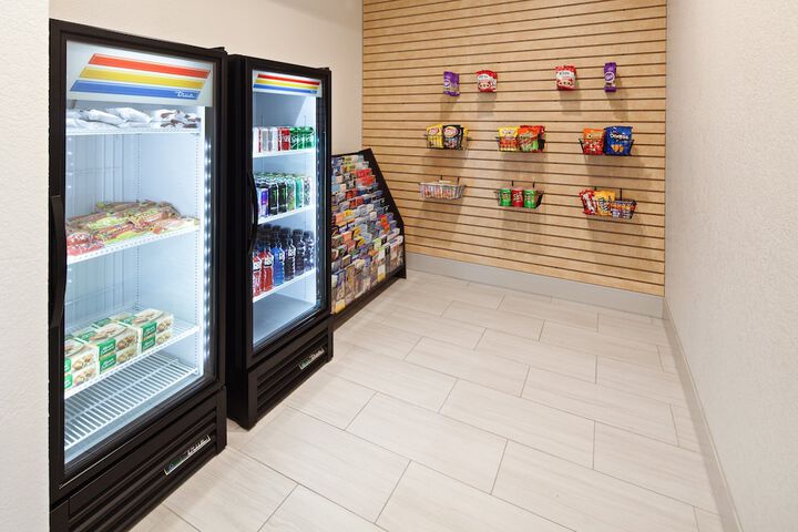 Holiday Inn Express & Suites Rancho Mirage - Palm Spgs Area by IHG