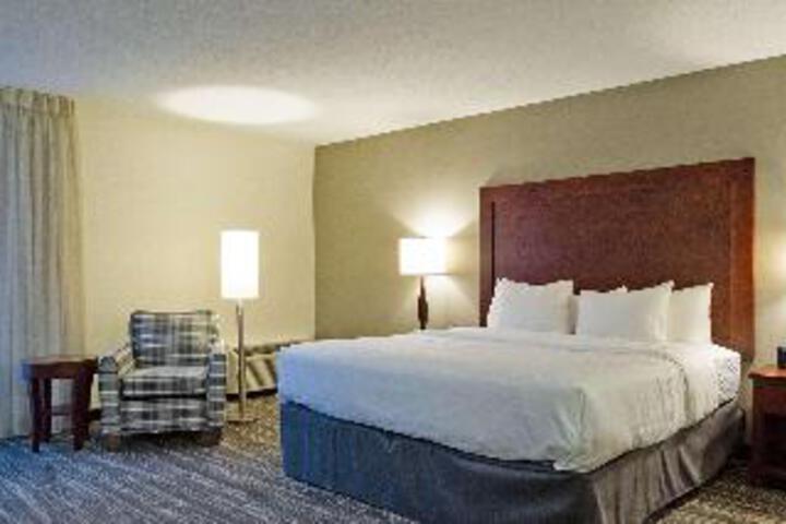 Emerald River Hotel