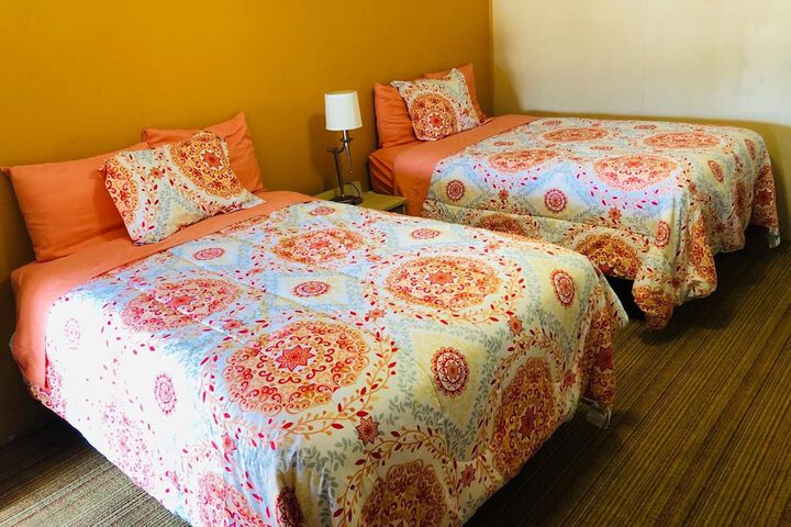 Room 13 of 33