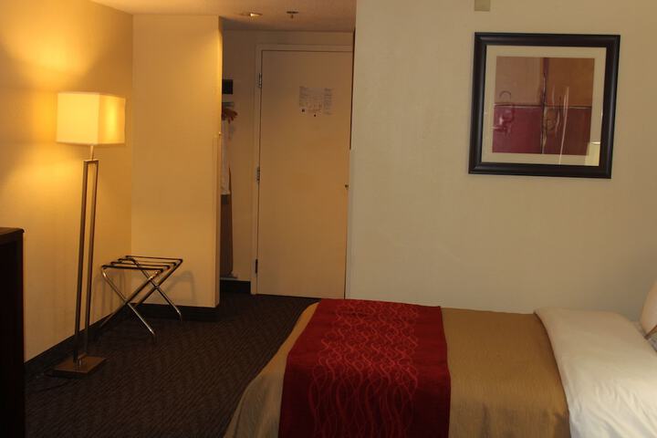 Room 18 of 64