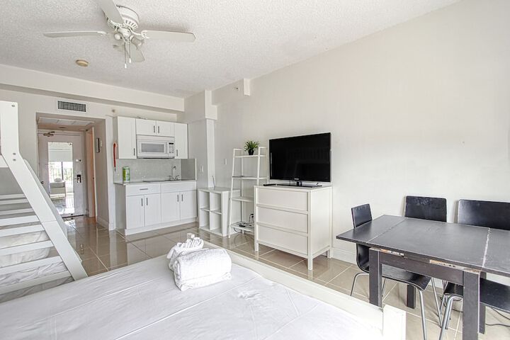 Room 161 of 242