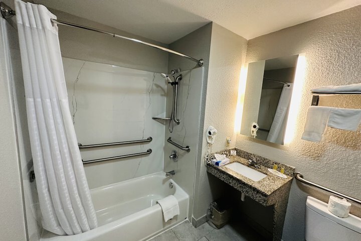 Room 13 of 42