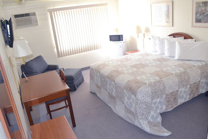 Room 14 of 28