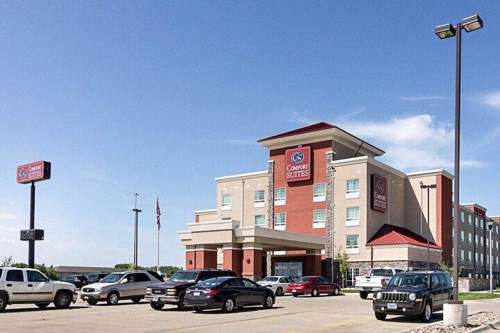 Comfort Suites Minot South