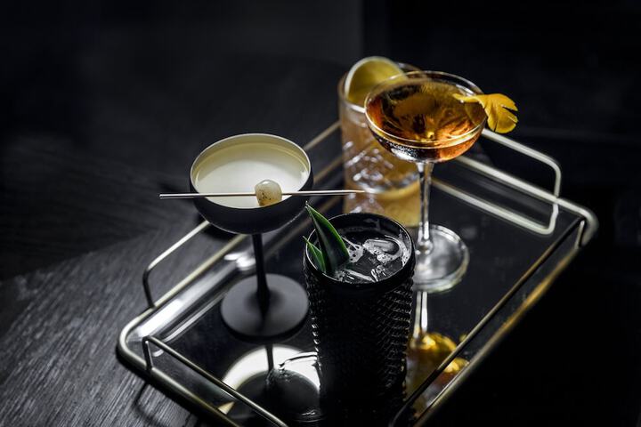 Lounge 56 of 61