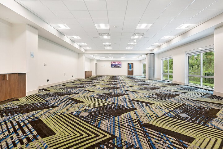 Ballroom/Hall 49 of 56