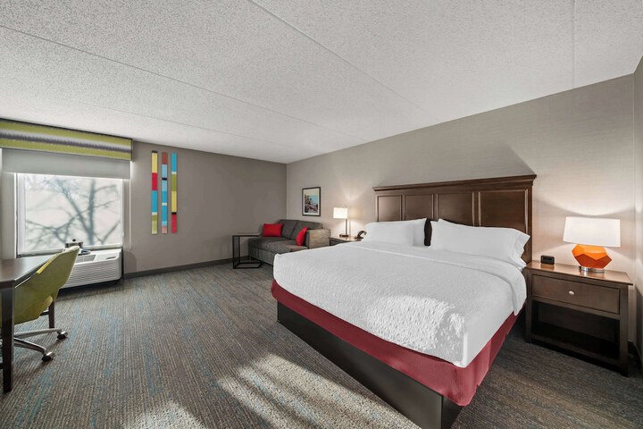 Hampton Inn by Hilton New Bedford / Fairhaven