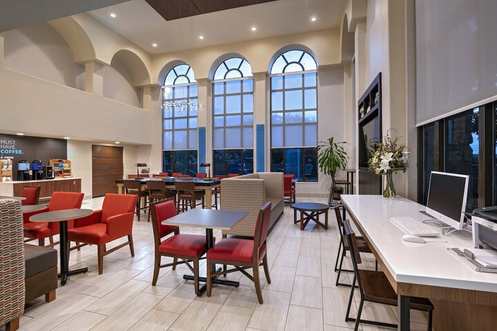 Hotel 4 of 28