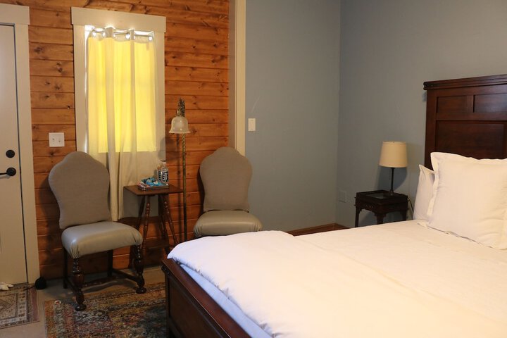 Room 26 of 74