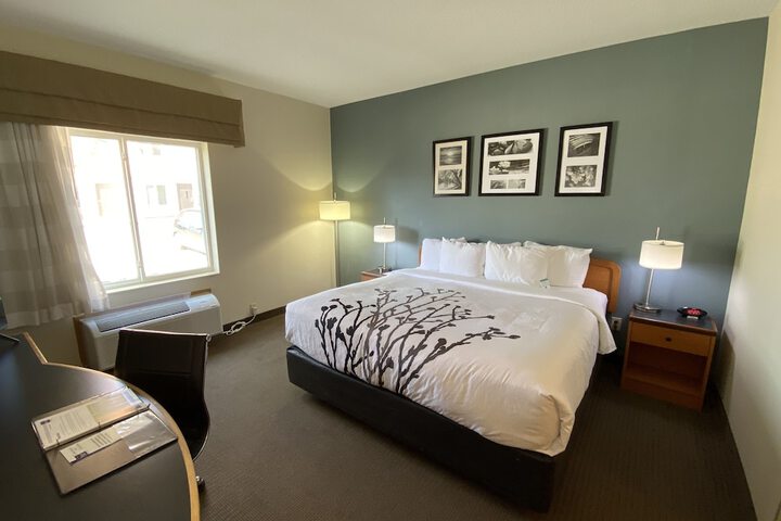 Room 16 of 43