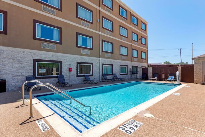 Pool 5 of 36