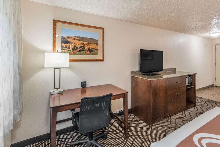 Room 20 of 37