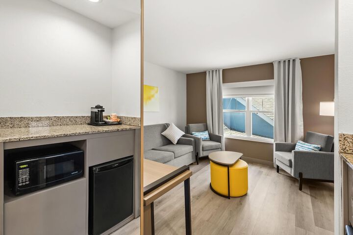 Comfort Inn & Suites Rome South