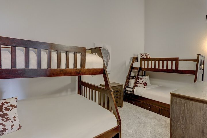Room 22 of 33