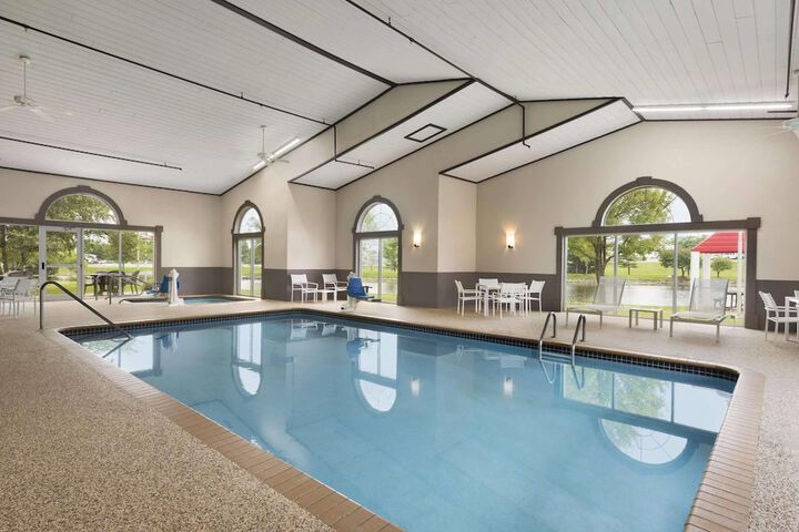 Country Inn & Suites by Radisson Ankeny - Des Moines