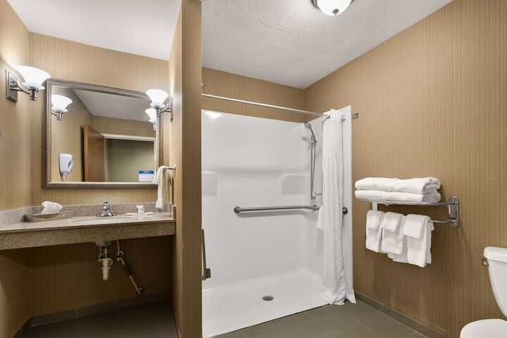 Room 21 of 35