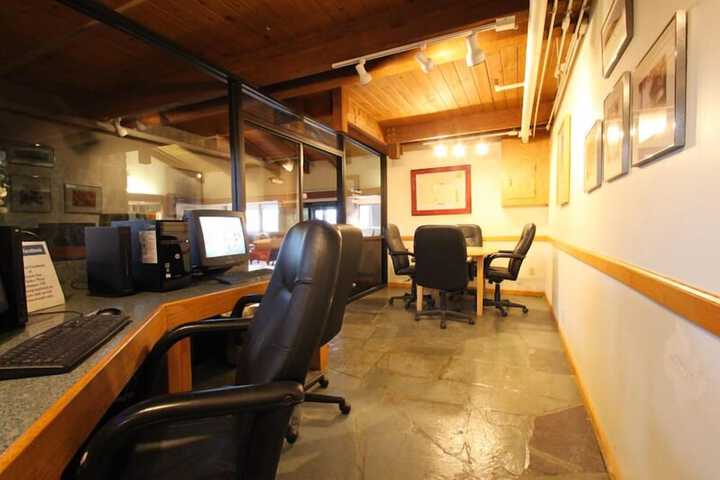 Business Center 68 of 69