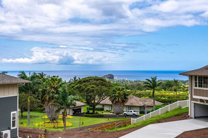 Leale'a by Avantstay Ocean + Mountain Views!