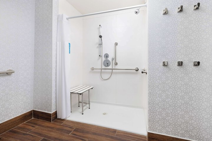 Room 19 of 24