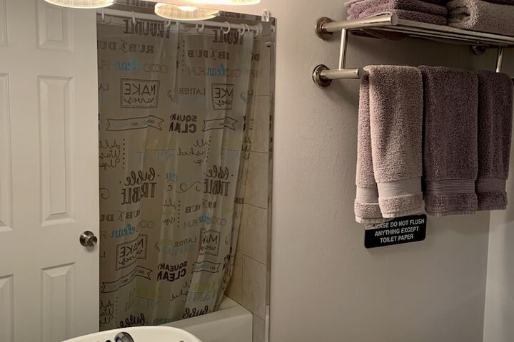 Room 12 of 38
